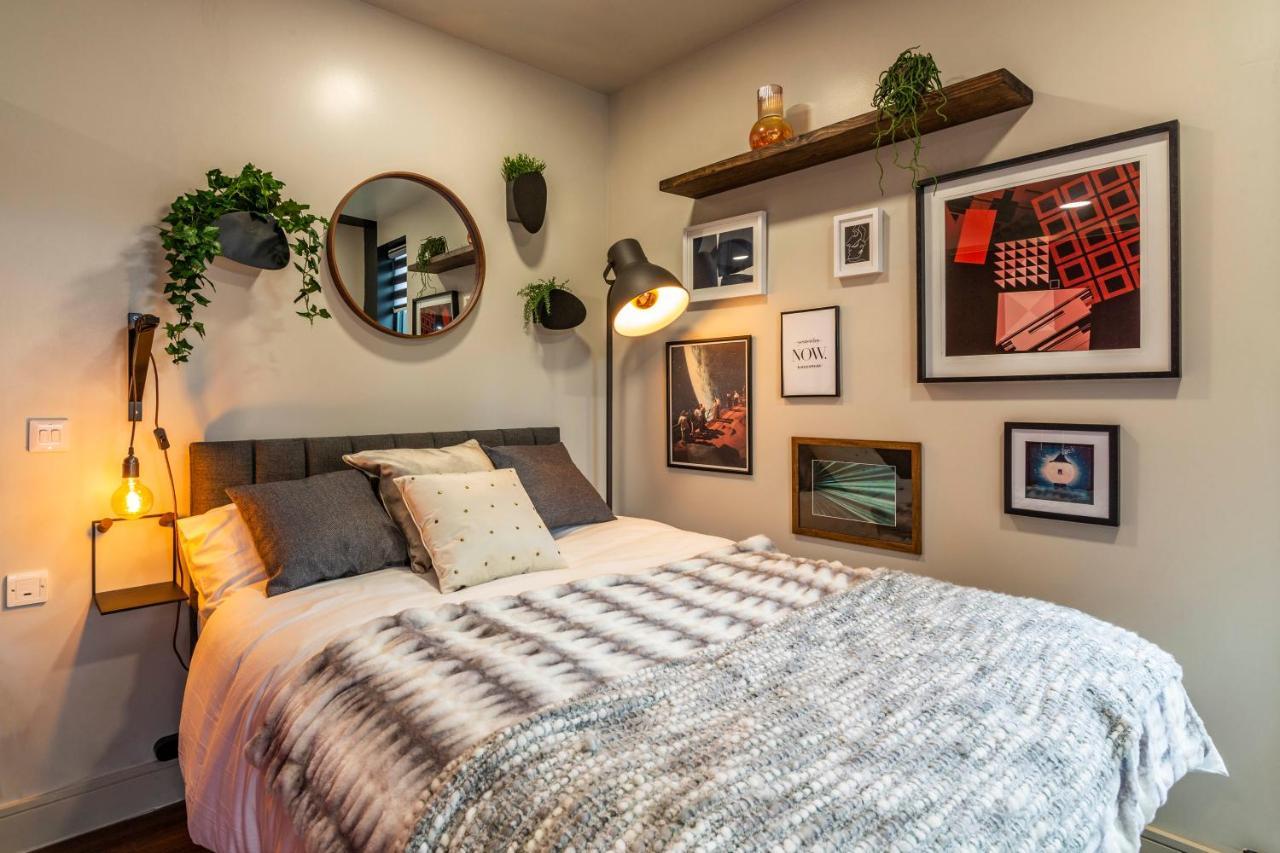 Romantic Getaway Studio Pods Close To City Centre With Free Wifi Derby Bagian luar foto