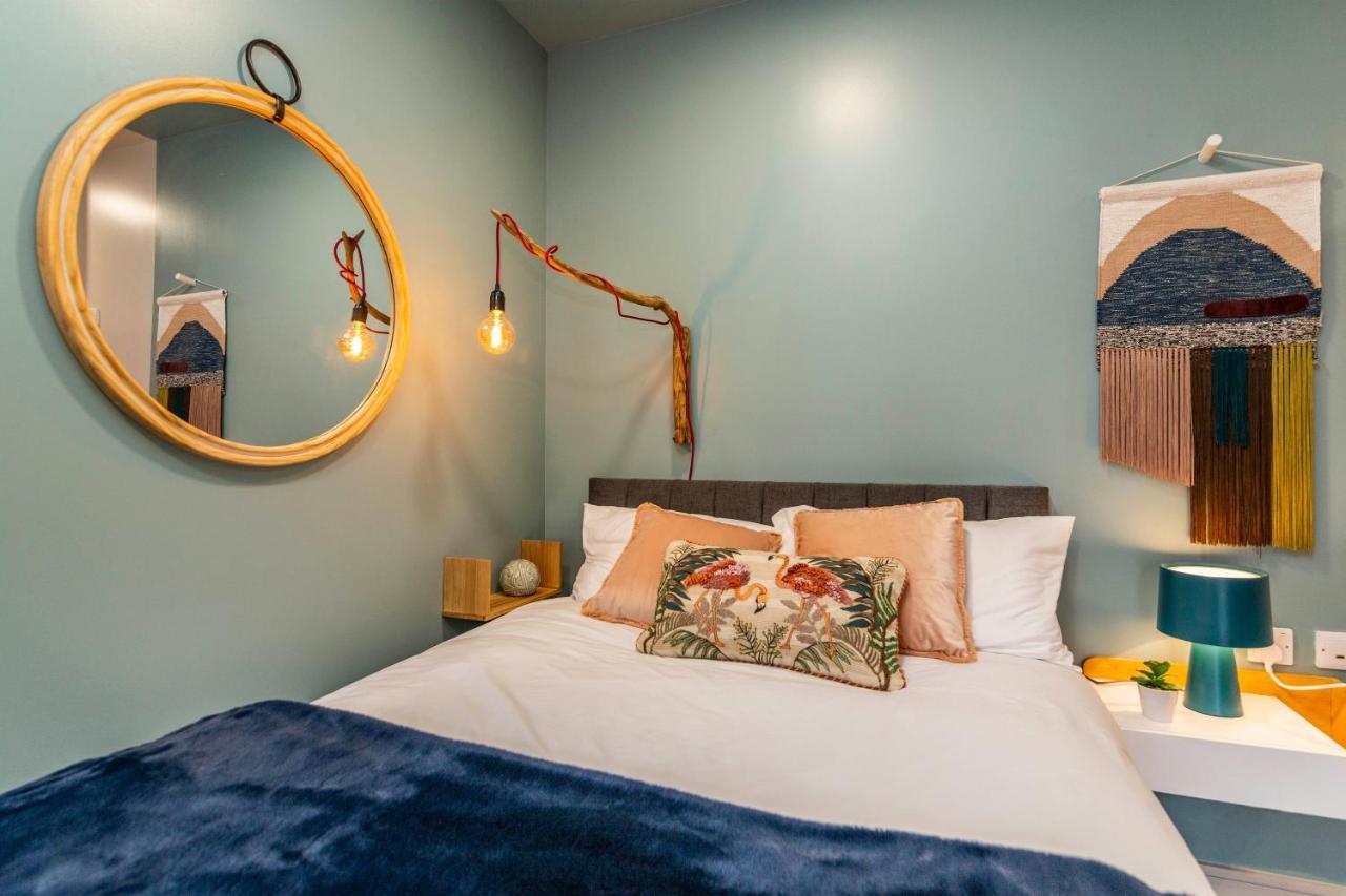 Romantic Getaway Studio Pods Close To City Centre With Free Wifi Derby Bagian luar foto