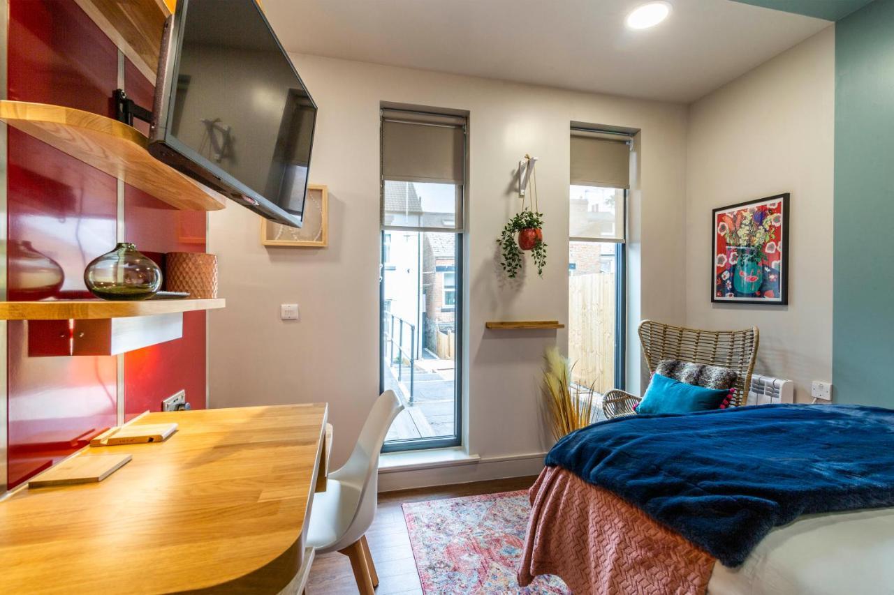 Romantic Getaway Studio Pods Close To City Centre With Free Wifi Derby Bagian luar foto