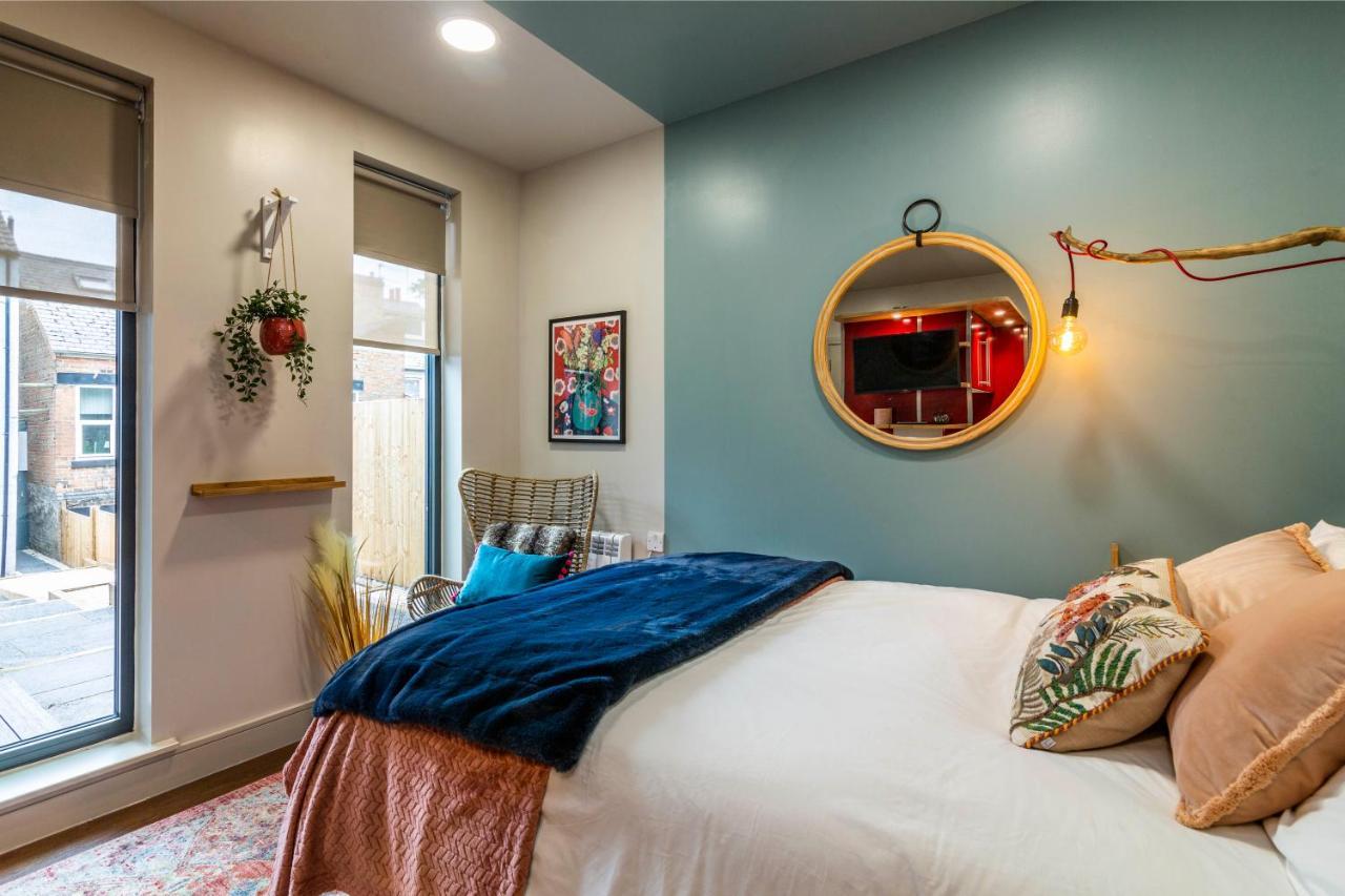 Romantic Getaway Studio Pods Close To City Centre With Free Wifi Derby Bagian luar foto