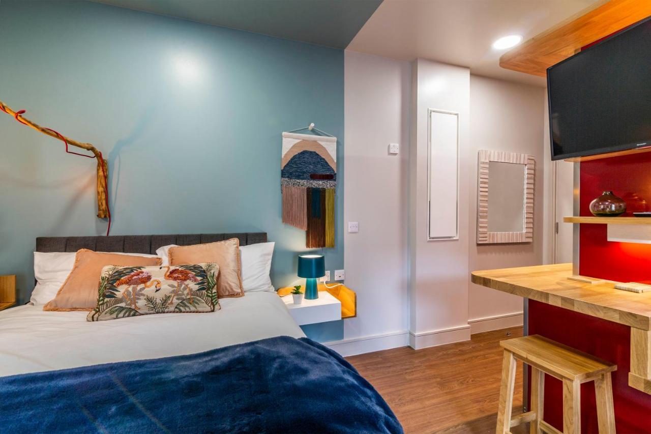 Romantic Getaway Studio Pods Close To City Centre With Free Wifi Derby Bagian luar foto