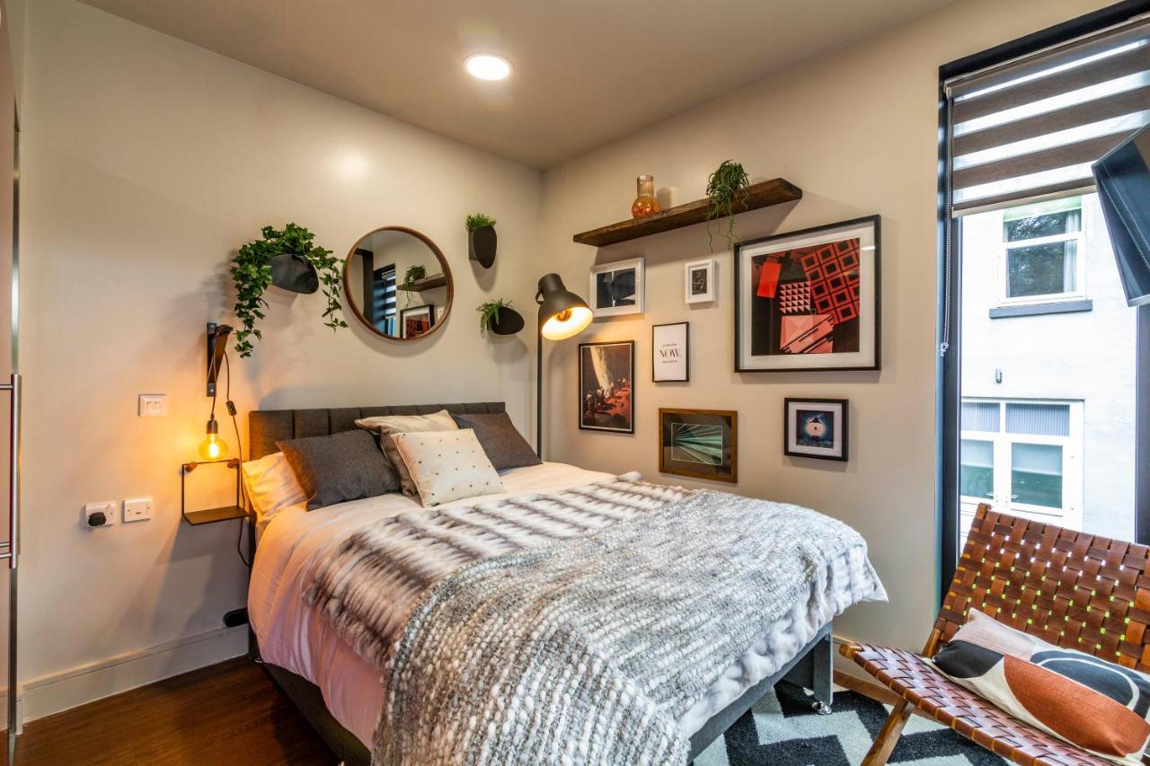Romantic Getaway Studio Pods Close To City Centre With Free Wifi Derby Bagian luar foto